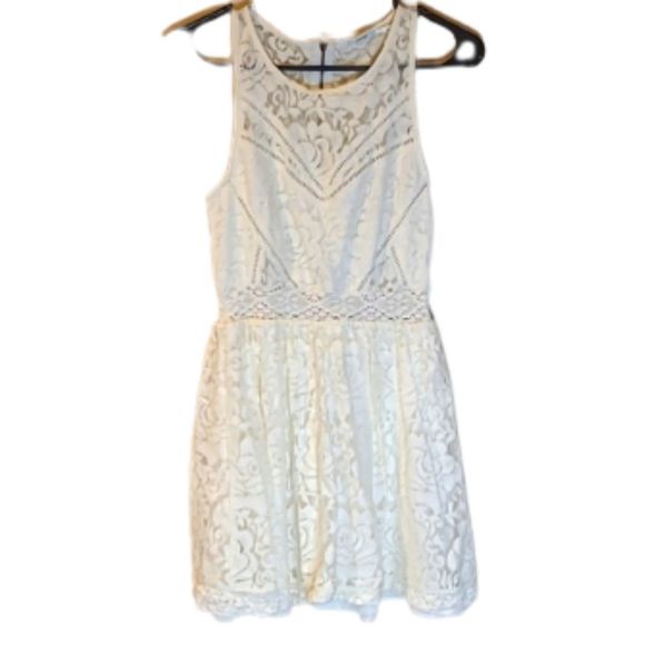 💲6️⃣ Bundled ✔️XS Cream Lace Chevron and Floral Pattern Fit-n-Flare Dress - Picture 1 of 7